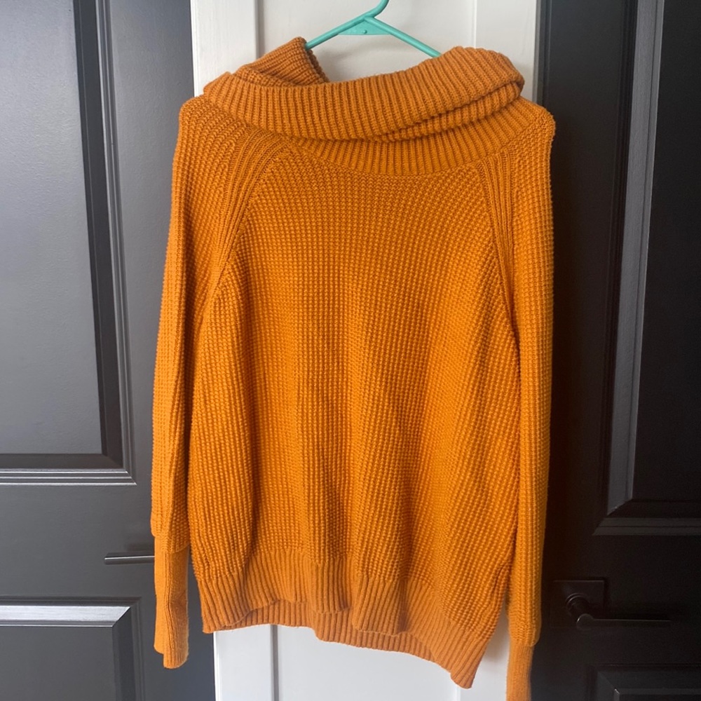 Market and spruce sweater